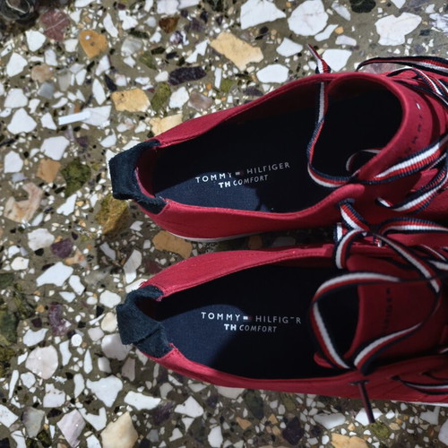 Tommy Hilfiger Dino Canvas Sneakers like new