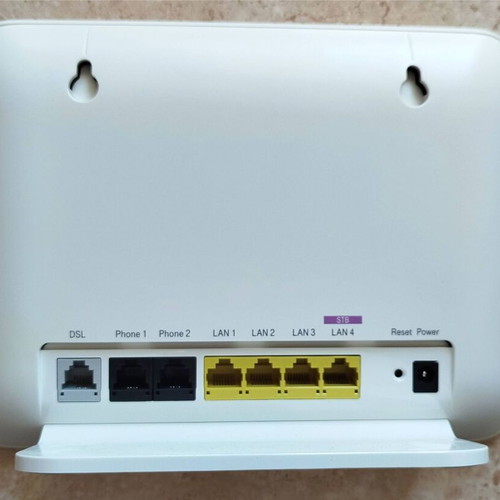 Speedport W 724V VDSL modem-router like new with full package