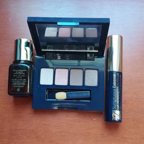 Estée Lauder products new small size eyeshadow palette, mascara, serum