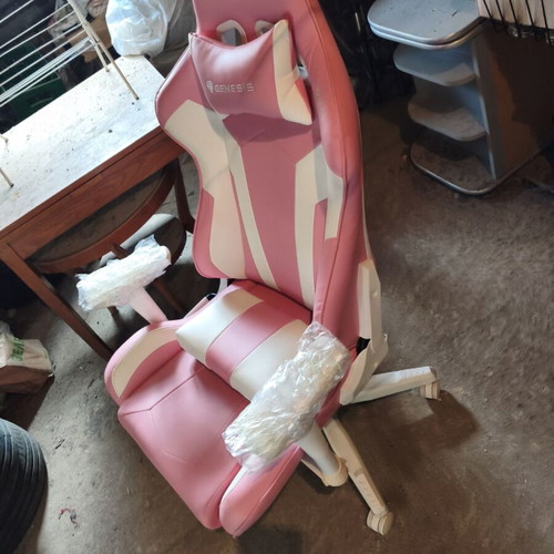 Genesis gaming chair new