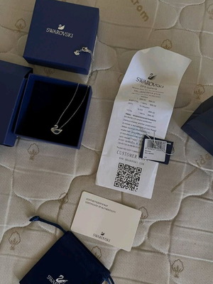 Swarovski necklace new