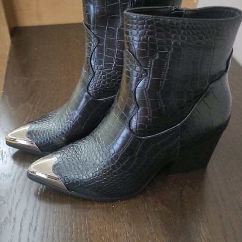 Black ankle boots size 38 with silver detail new