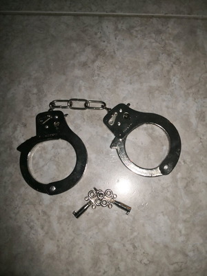 Fake metal handcuffs like new with key
