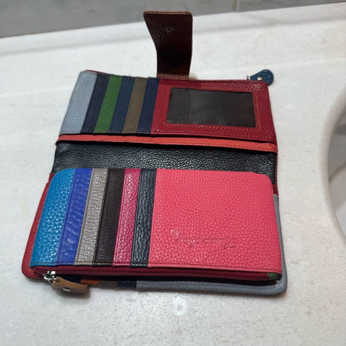 Women's wallet like new, multicolored with many compartments