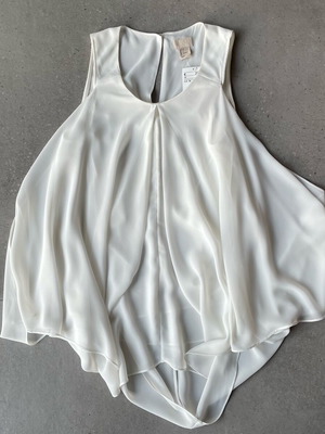H&M women's blouse new, white sleeveless with leaves, asymmetrical size 34