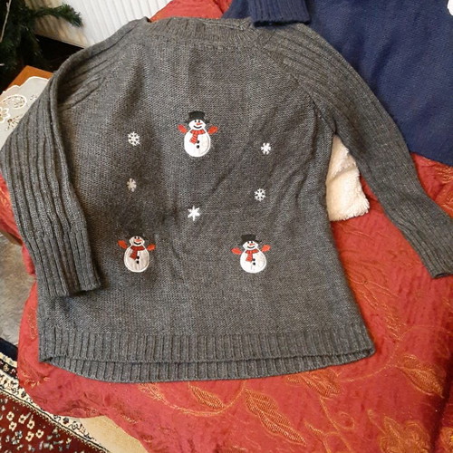Festive sweaters used, set of 2, gray