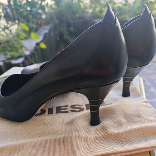 Diesel pumps size 39, black, 6cm heel