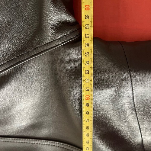Leather coat size L with lining like new