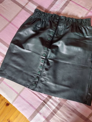 Leather mini skirt green new size M