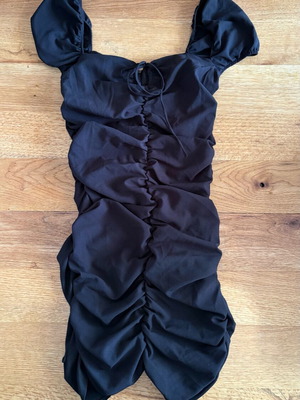 Bershka dress black like new