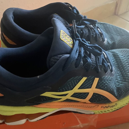 Asics running shoes men's size 42.5, blue