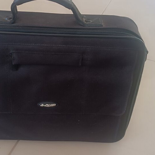 Dell Latitude E5400/E5500 laptop used with charger and carrying bag