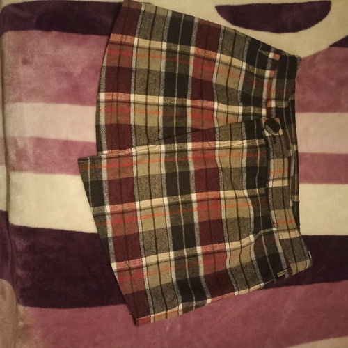 Attrattivo short wool plaid skirt large like new