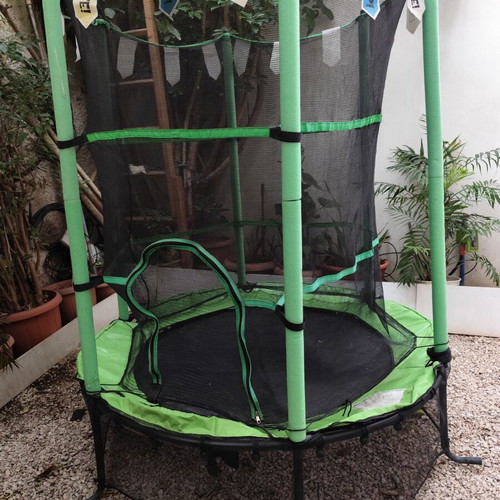 Trampoline with net diameter 140 cm used, height 160 cm, max weight 50 kg