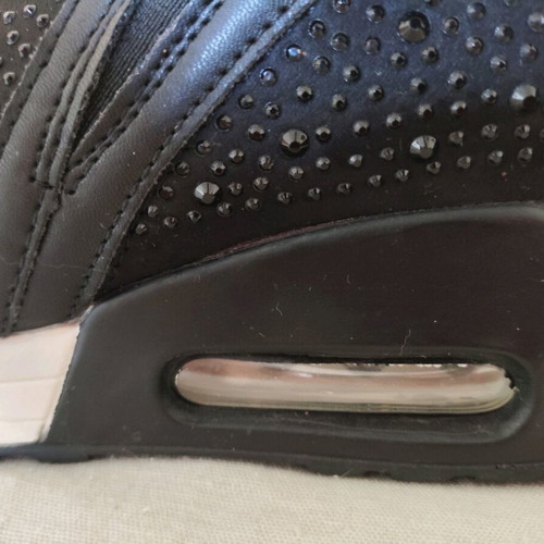 Black women's sneakers with rhinestone effect like new