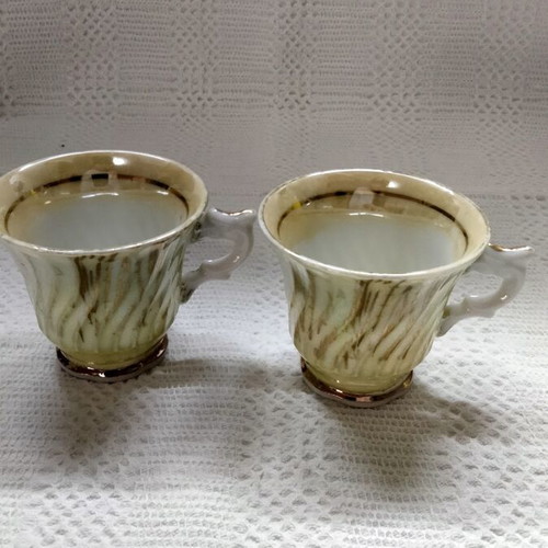 Vintage porcelain coffee cups set of 4 from Bulgaria like new