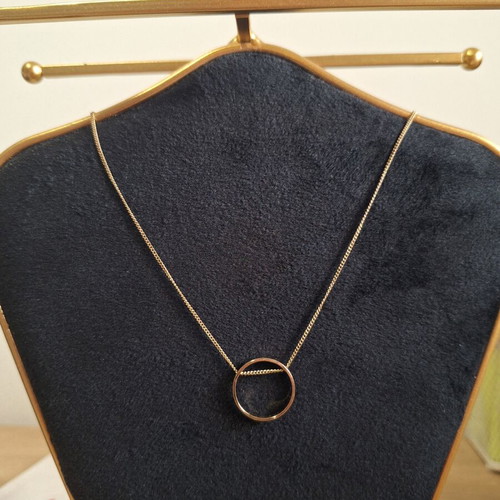 H&M Minimalist Gold Tone Open Circle Necklace new
