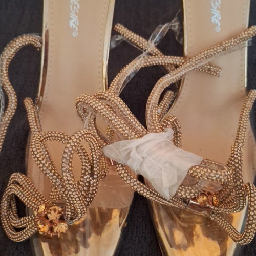 Slippers new with strap defect, size 41, gold