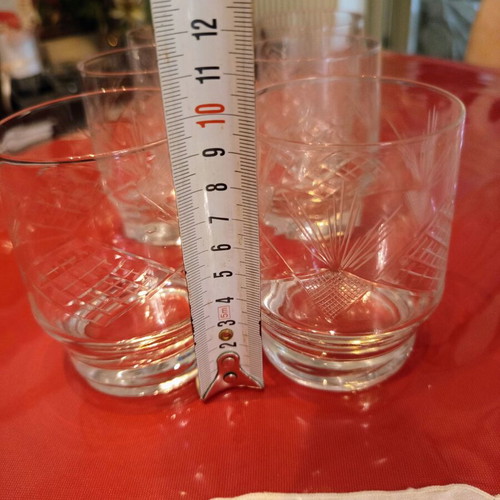 Vintage crystal whiskey glasses set of 6 like new with embossed design
