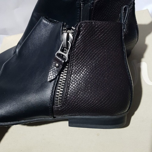 Straight black ankle boots used, size 40