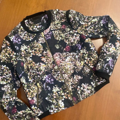 Silvian Heach bomber jacket with flowers like new, size S