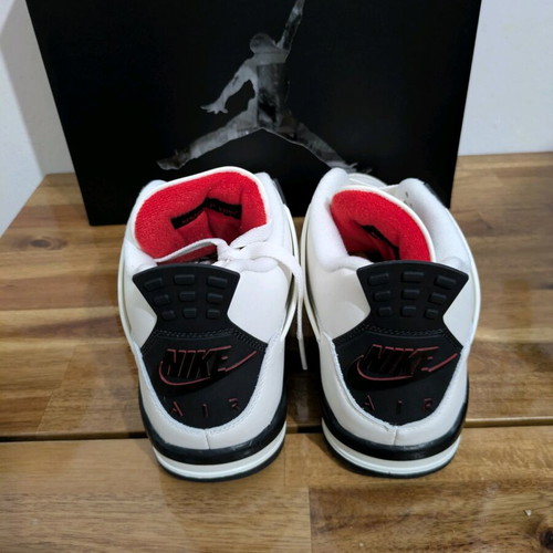 Air Jordan 4 Retro OG Flight Club EU 44 new, black and white