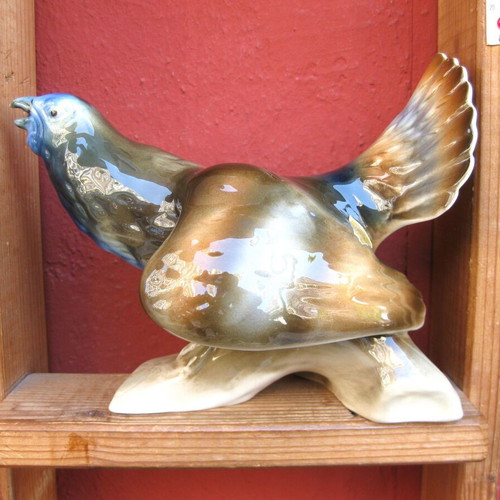 DUX porcelain bird like new with rich colors