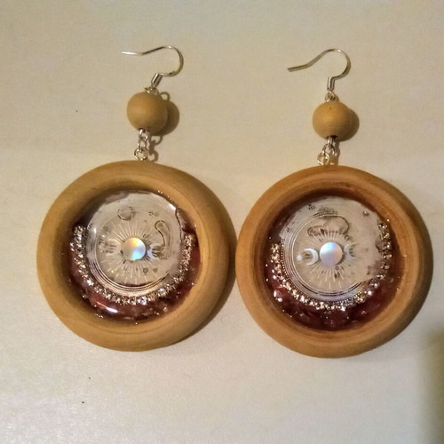 Handmade beige hoop earrings new with wooden elements and crystals