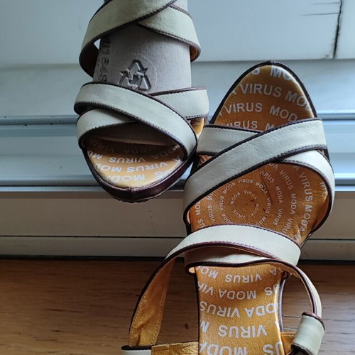 Virus Moda women's leather sandals like new, beige and brown