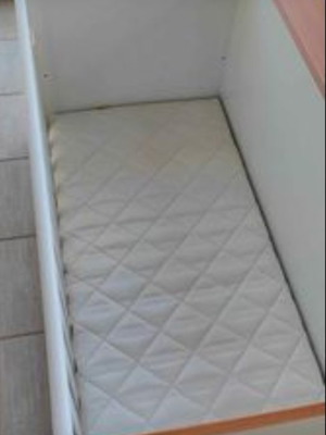 Παιδική κούνια μεταχειρισμένη 120x60 σε άριστη κατάσταση