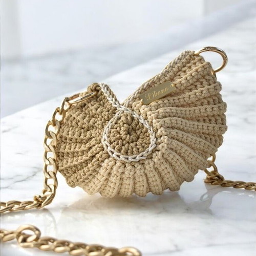 Handmade Shell Shoulder Bag new, beige