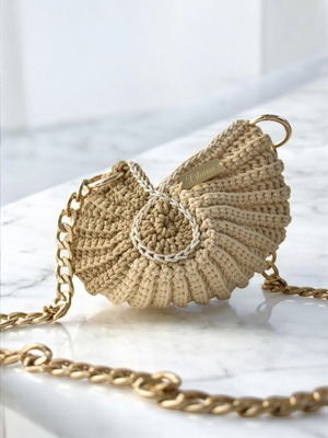Handmade Shell Shoulder Bag new, beige