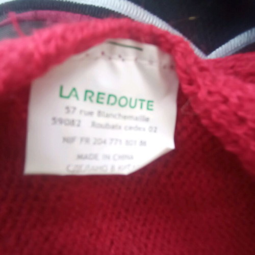 Knitted set La Redoute Collections used, red hat, neck warmer and fingerless gloves