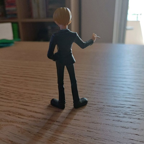 One Piece Sanji figure like new, 8 cm, black costume