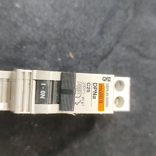 Bipolar fuse 25 amp like new, suitable for kitchen