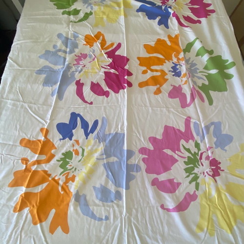 Duvet cover like new with 2 orange pillowcases Bed and Bath