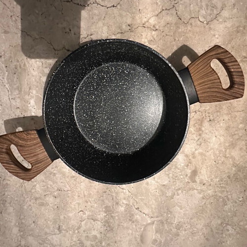 NAVA pot N20 with wooden handles used