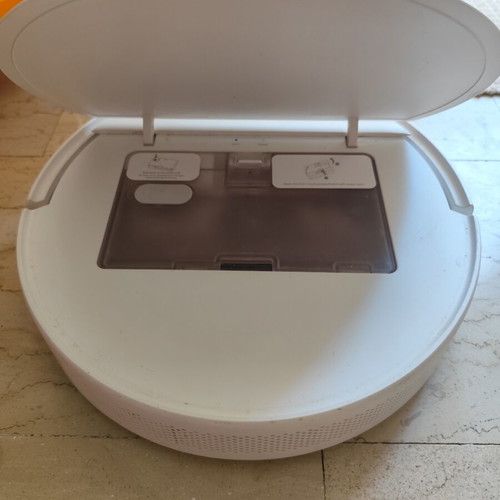 Xiaomi Mi Robot Vacuum-Mop Essential used, 90min autonomy, 90sqm coverage, white