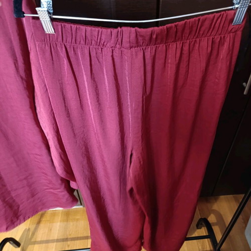 H&M satin pajamas new, red burgundy size S