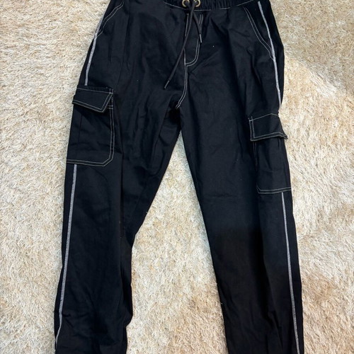 Cargo pants like new, size M, black and white