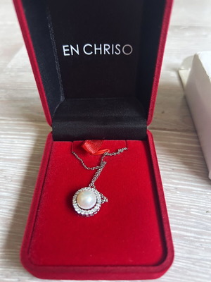 En Chriso Sterling Silver Pearl Pendant Necklace like new