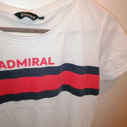 Admiral short sleeve t-shirt white like new