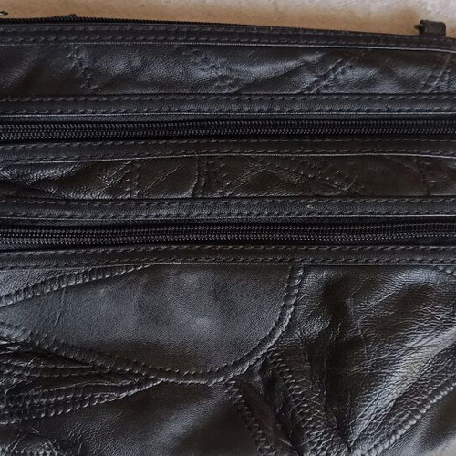 Vintage leather bag like new, black