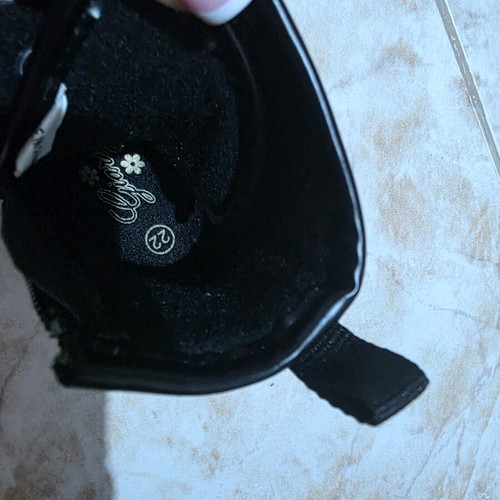 Leather boots for girls size 22 used, black with lining