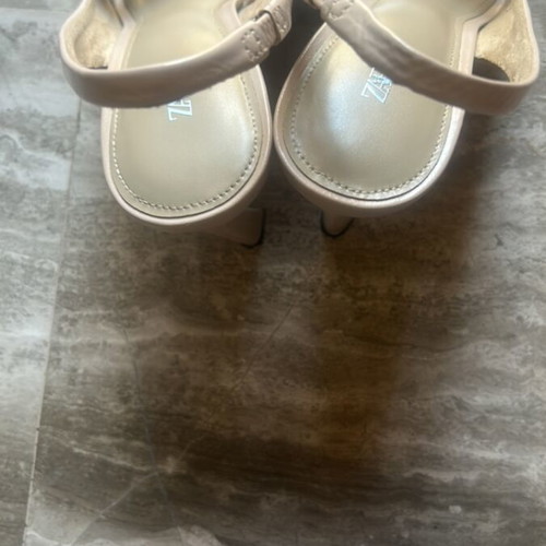Zara beige sandals size 37, 9 cm heel