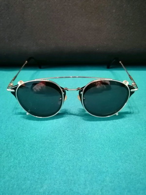 Women's Optical Frame With Clip-On Sunglasses Like New, Black And Gold