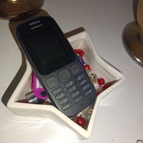 Nokia 105 Dual Sim Black like new with Greek menu