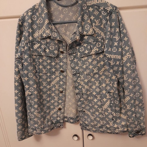 Branded denim jacket like new, 100% cotton, size Medium