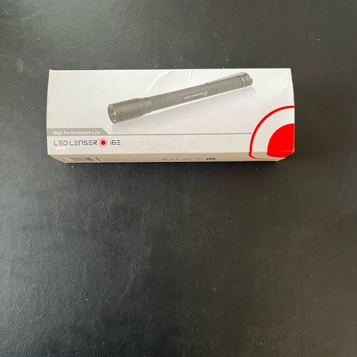 Led Lenser i6 flashlight new