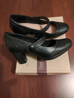 Γόβες Μπαρέτα Clarks γνήσιο δέρμα μαύρες σαν καινούργιες, νούμερο 39